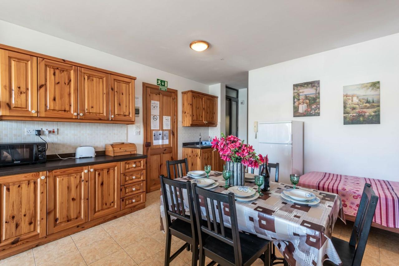 סיינט פול ביי Harbour Lights Seafront 2 Bedroom Apartments With Panoramic Sea Views - By Getawaysmalta מראה חיצוני תמונה